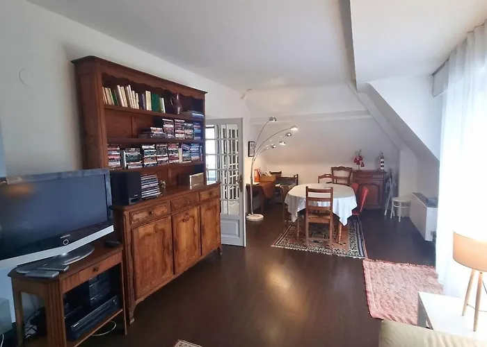 Familial, Lumineux, 200m 公寓